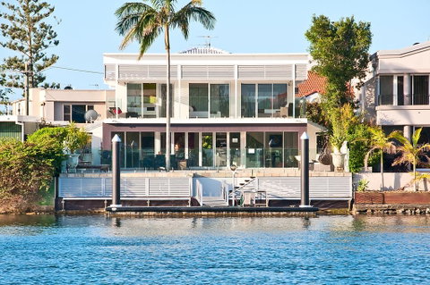 Surfers Paradise Escape - Waterfront House - Accommodation in Brisbane 0