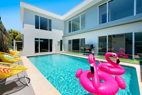 Surfers Paradise Holiday Home Almalfi Drive - Accommodation in Brisbane 2
