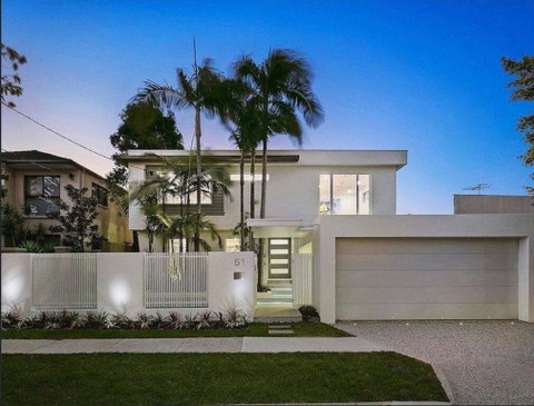 Surfers Paradise Holiday Home Almalfi Drive - Accommodation in Brisbane 0