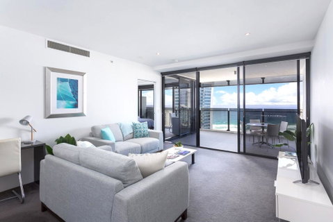 Surfers Paradise Two Bedroom Luxury Seaview Spa Apartment - Sealuxe - Accommodation in Brisbane 1
