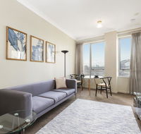 Sydney CBD 1 Bedroom Self-Contained Apartment with Spectacular Sydney Harbour View 1312 BRG - Accommodation in Brisbane