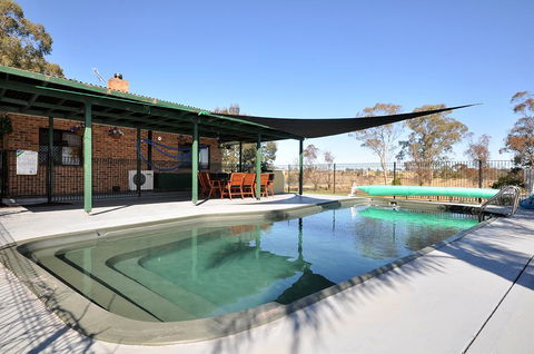 Talga Escape Rothbury With Pool And Views - Accommodation in Brisbane 0