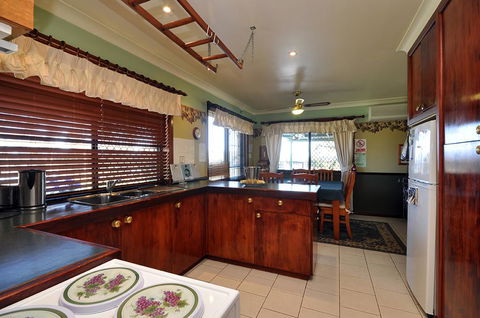 Talga Escape Rothbury With Pool And Views - Accommodation in Brisbane 1