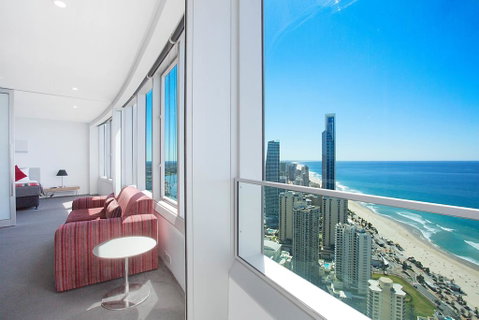 Tallest Tower SkyHomes  -  9 Hamilton Avenue - Accommodation in Brisbane 0