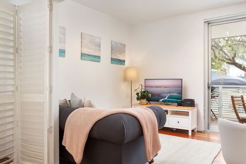 Tasteful Apartment With Balcony In Cammeray - Accommodation in Brisbane 1