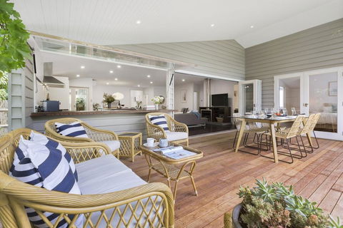 THALASSA HOUSE COASTAL RETREAT DROMANA - Accommodation in Brisbane 1