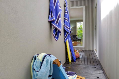 THE BEACH HOUSE - Accommodation in Brisbane 2