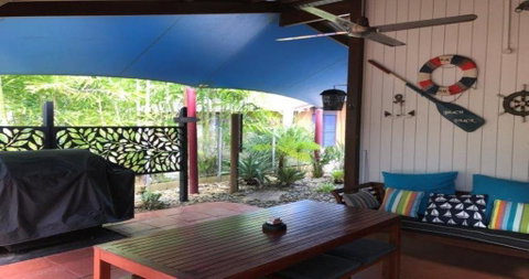 The Beach Shack - Koda Beach Bungalow 1 - Accommodation in Brisbane 2