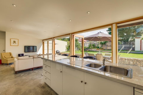 Brampton Cottage - Accommodation in Brisbane 18