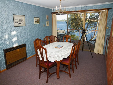 Derwent Retreat - Accommodation in Brisbane 13