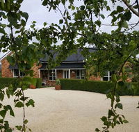 Hazelcreek Cottages - Accommodation in Brisbane