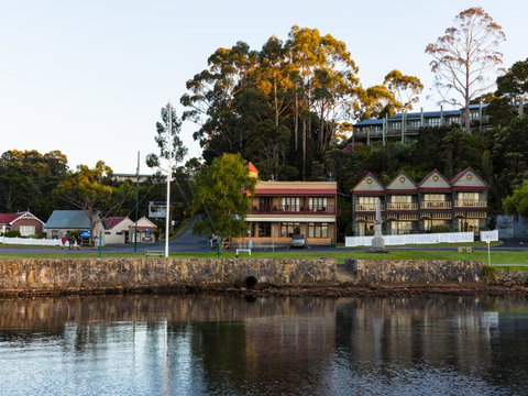 Strahan Village - Accommodation in Brisbane 36