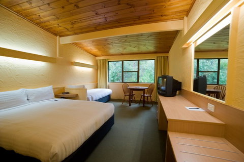 Strahan Village - Accommodation in Brisbane 38