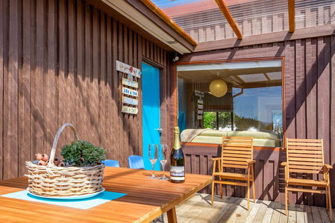 Aqua Beachfront! - Accommodation in Brisbane 1