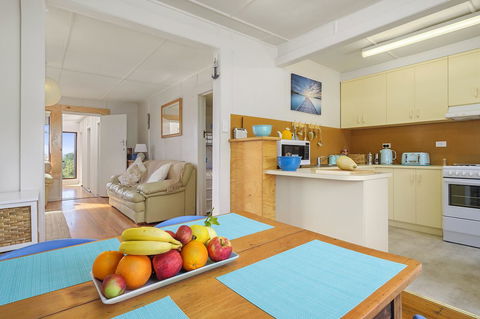 Aqua Beachfront! - Accommodation in Brisbane 5