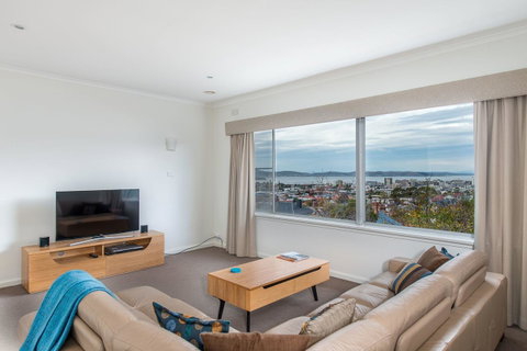 City Lights - Accommodation in Brisbane 7