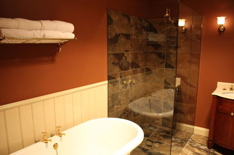 The Tasmanian Inn - Accommodation in Brisbane 12