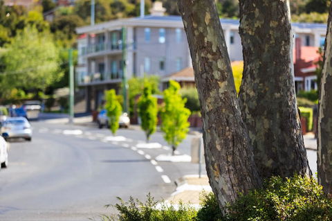 WEST NEST | Classic 3BR Hobart Terrace BEST Location, View, Close To City - Accommodation in Brisbane 20