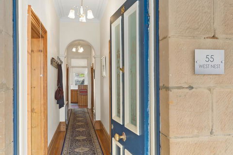 WEST NEST | Classic 3BR Hobart Terrace BEST Location, View, Close To City - Accommodation in Brisbane 25