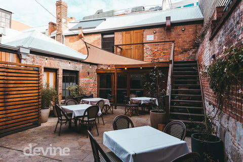Devine Stays - Hayloft On ELizabeth - Accommodation in Brisbane 9