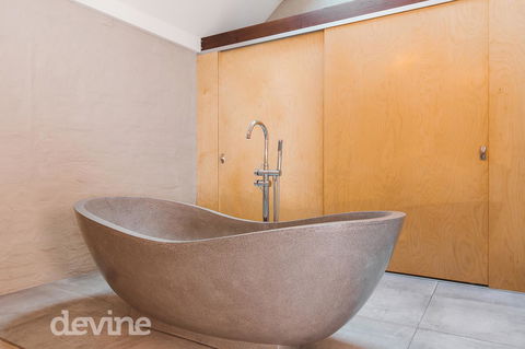 Devine Stays - Hayloft On ELizabeth - Accommodation in Brisbane 2