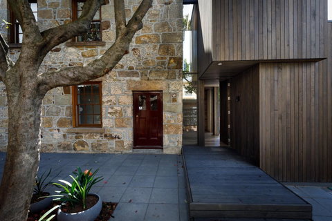 Blue Magnolia - Accommodation in Brisbane 0