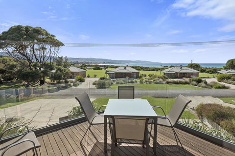 Apollo Bay Cottages - Accommodation in Brisbane 11