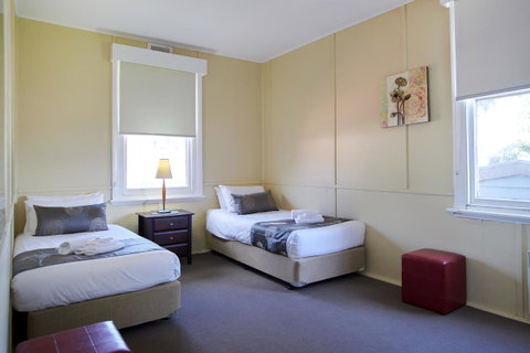 Amaroo Park - Accommodation in Brisbane 5