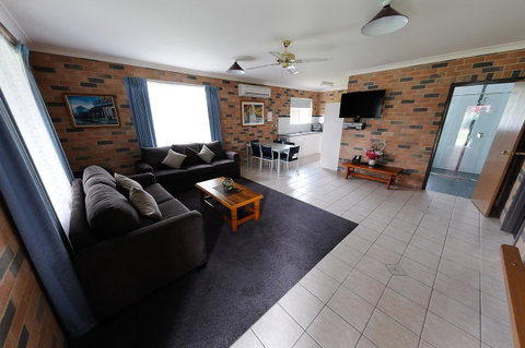 Greenvale Holiday Units - Accommodation in Brisbane 3