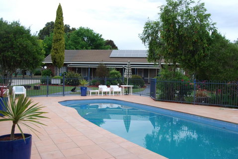 Greenvale Holiday Units - Accommodation in Brisbane 6