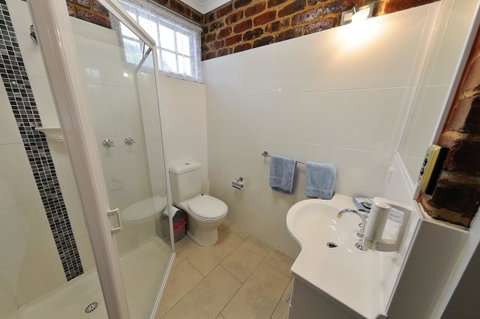 Greenvale Holiday Units - Accommodation in Brisbane 5