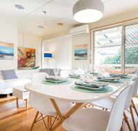 Nautique Beach House - Accommodation in Brisbane