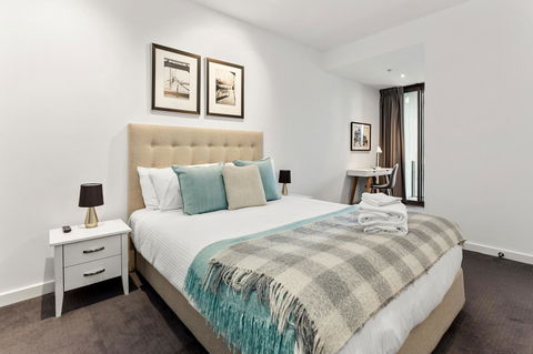 Docklands Private Collection - NEWQUAY - Accommodation in Brisbane 11