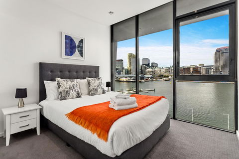 Docklands Private Collection - NEWQUAY - Accommodation in Brisbane 12