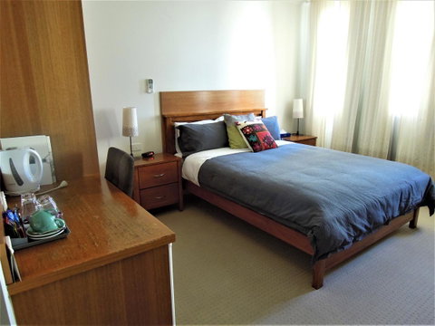 Plough Hotel - Accommodation in Brisbane 4