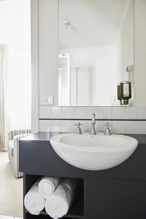 Plough Hotel - Accommodation in Brisbane 11