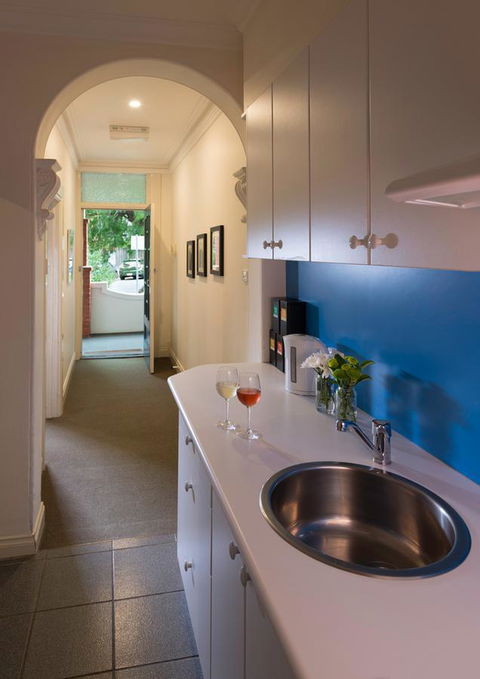 Athelstane House - Accommodation in Brisbane 12