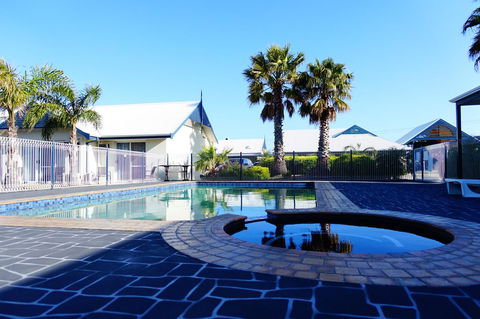 Torquay Tropicana Motel - Accommodation in Brisbane 12