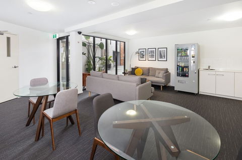 City Edge North Melbourne Apartment Hotel - Accommodation in Brisbane 9