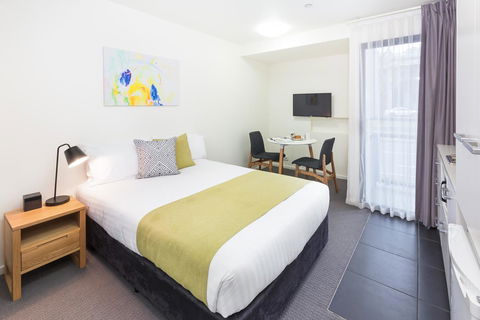 City Edge North Melbourne Apartment Hotel - Accommodation in Brisbane 1