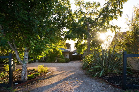 East Street Daylesford - Accommodation in Brisbane 7