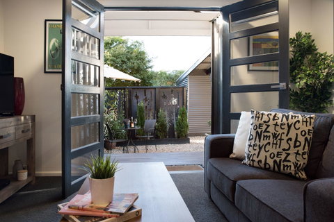 East Street Daylesford - Accommodation in Brisbane 12