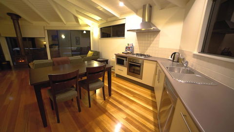 Limosa Rise - Accommodation in Brisbane 6