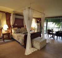 The Castle - Villa by the Sea - Accommodation in Brisbane