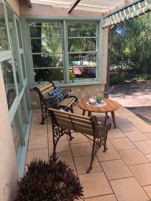 The Coach House - Accommodation in Brisbane 3