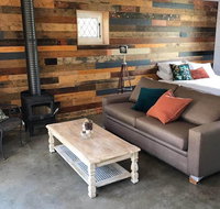 The Cottage - 58 Acre Farm Stay at Hanging Rock - Accommodation in Brisbane