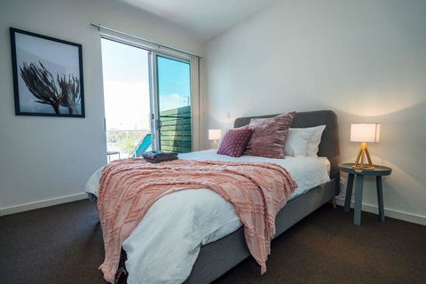 The Cove @ New Port-Pool - Spa - Sauna - Gym & More - Accommodation in Brisbane 2