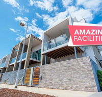 The Cove  New Port-Pool - Spa - Sauna - Gym  More - Accommodation in Brisbane
