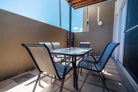 The Cove @ New Port-Pool - Spa - Sauna - Gym & More - Accommodation in Brisbane 3
