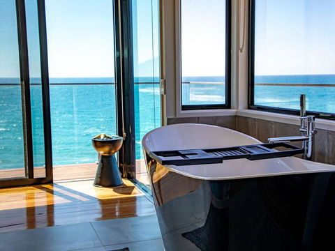 THE DECK HOUSE - A WYE RIVER ICON - Accommodation in Brisbane 2